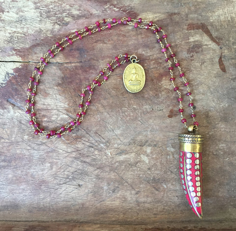 HORN PENDANT  INLAID CORAL NECKLACE